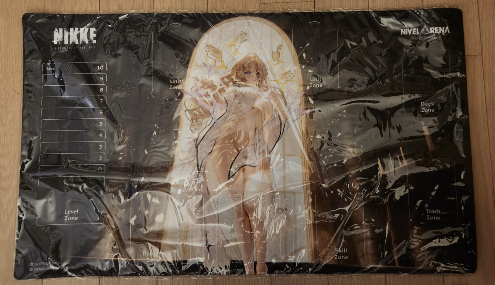 Crown naked king Playmat Korea exclusive alt art Nivel Arena Nikke